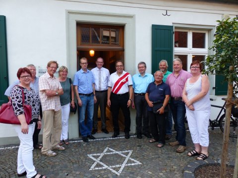 Bürgermeisterkandidat Bernd Romanski besucht das Humberghaus